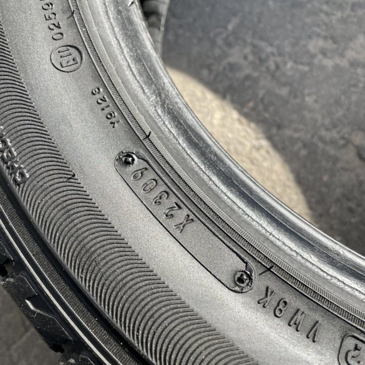 Goodyear Ice Navi Zea Hubrid 205/55 R16 2шт