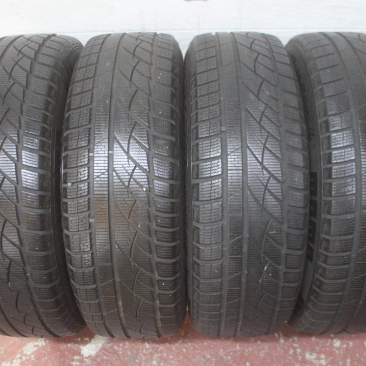 Шины R17 Momo SUV Pole W-4 225/65/R17 4шт