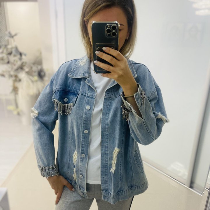 Джинсовая куртка