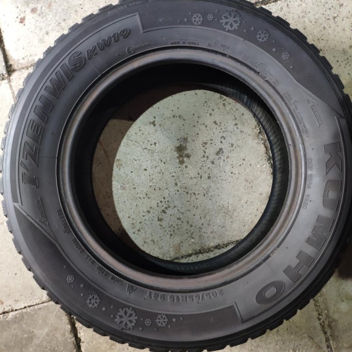 Kumho 205/65/15зима 1шт