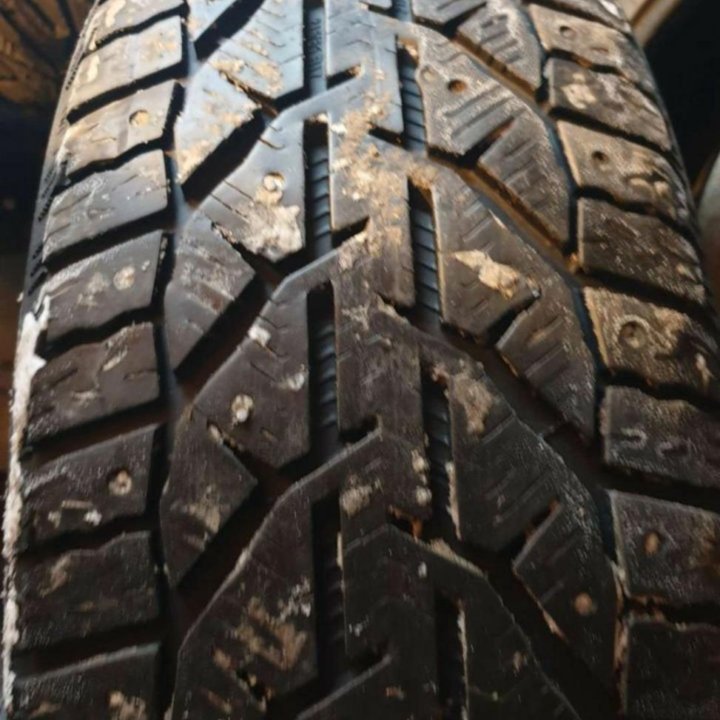 Tigar All Season 215/65 R17 103T . Зима .