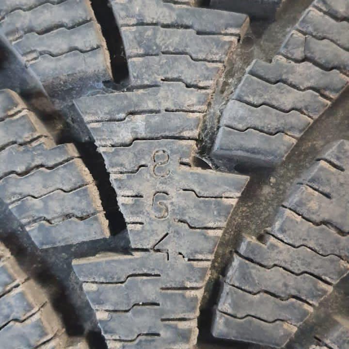 225/45 R17 шина зимняя Нокиан Хаккапелита-4 1шт