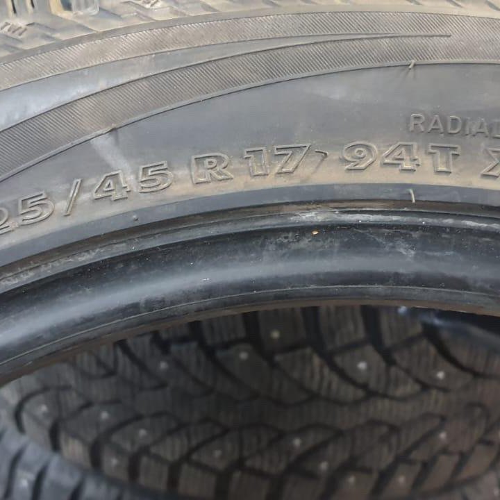 225/45 R17 шина зимняя Нокиан Хаккапелита-4 1шт