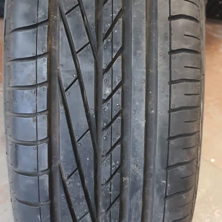 235/55 R17 шина летняя Гудиер 1шт