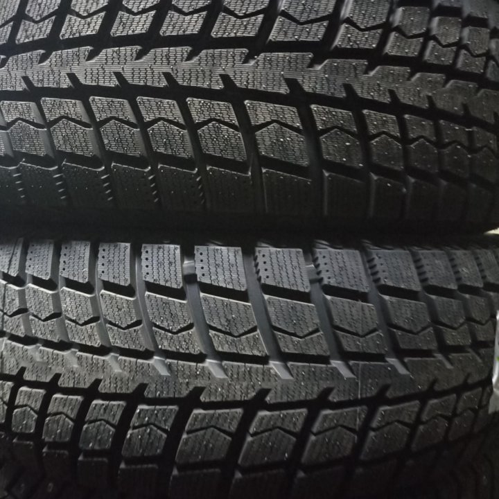 Зимняя резина 205/70R-15