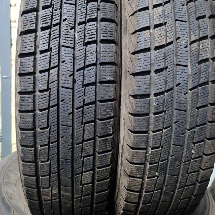 Шины зима липучка Goodyear 155-70R13 2-1шт подбор