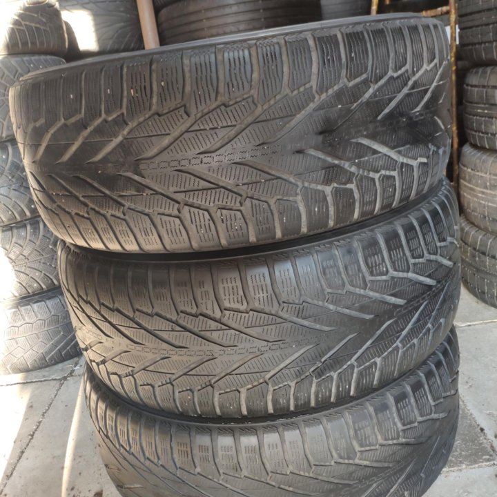 Nokian 285/60/18 зима 3шт