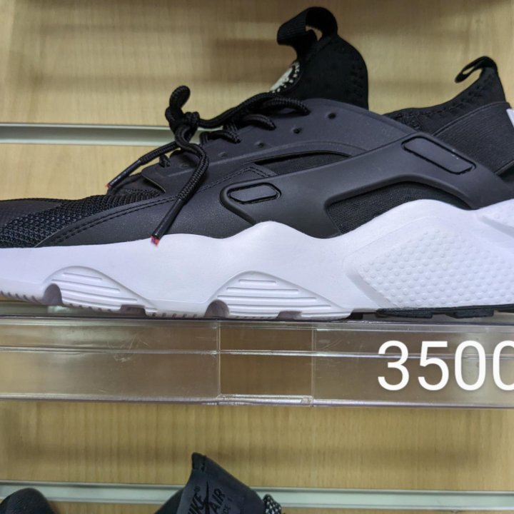 Брендовые черные кроссовки Nike air huarache