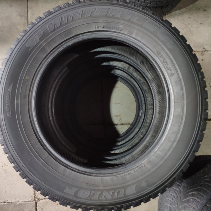 Dunlop 225/65/17 зима 4шт