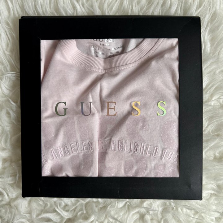 Футболка новая GUESS XS 42 оригинал