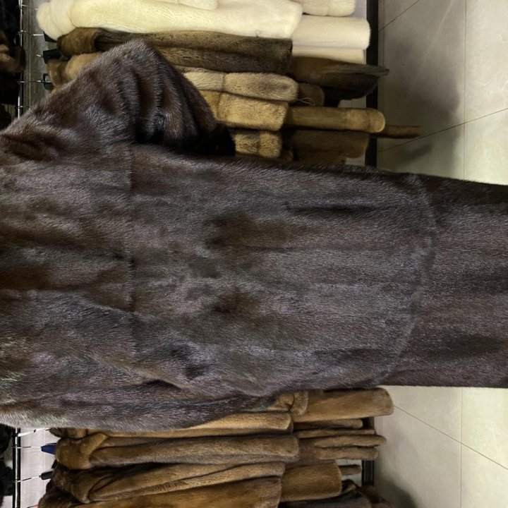 Giant Star Fur.  Италия. Норковая шуба 60-62 р.