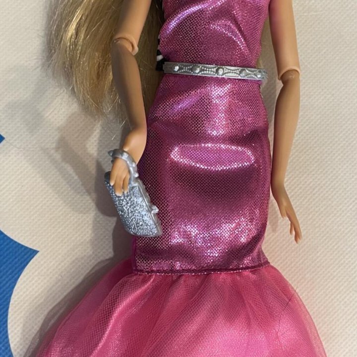 Barbie в платье - трансформере