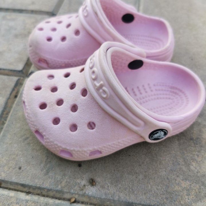 Сабо, Crocs