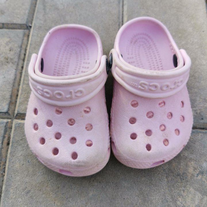 Сабо, Crocs