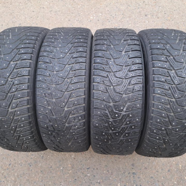 205/60/16 Hankook Winter i