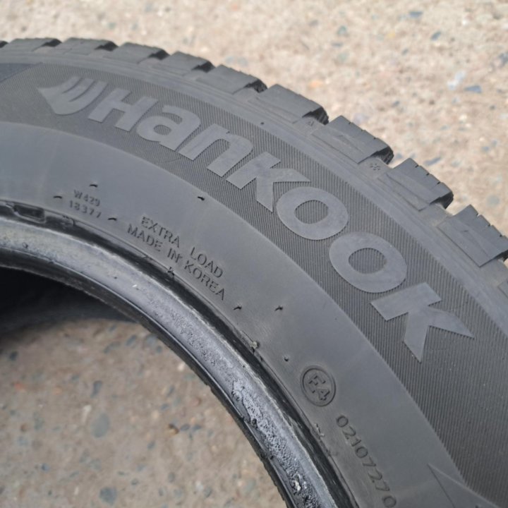 205/60/16 Hankook Winter i