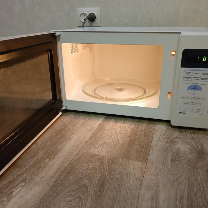 Микроволновая печь Samsung с грилью