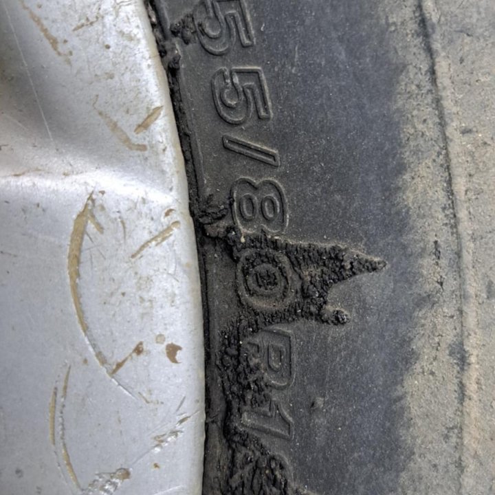 Шины с дисками и колпаками 155/80R13