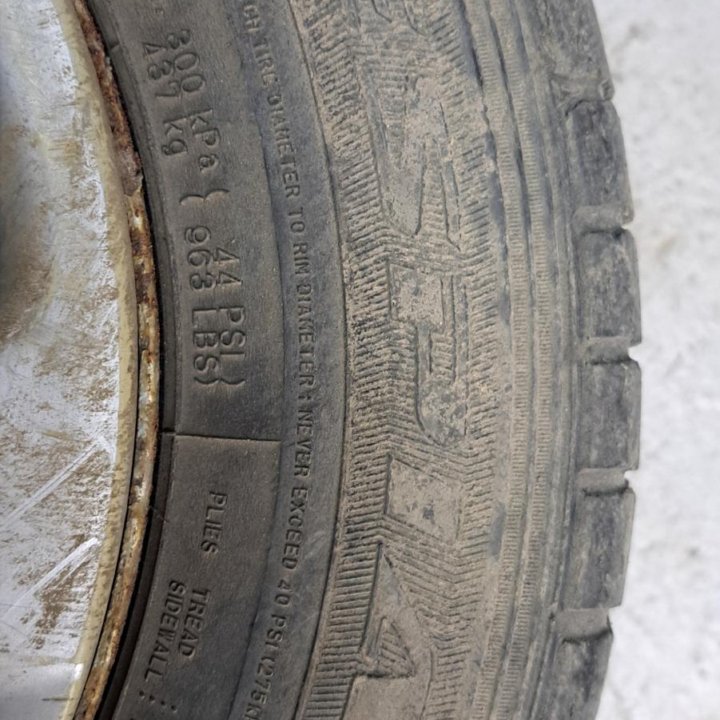 Шины с дисками и колпаками 155/80R13