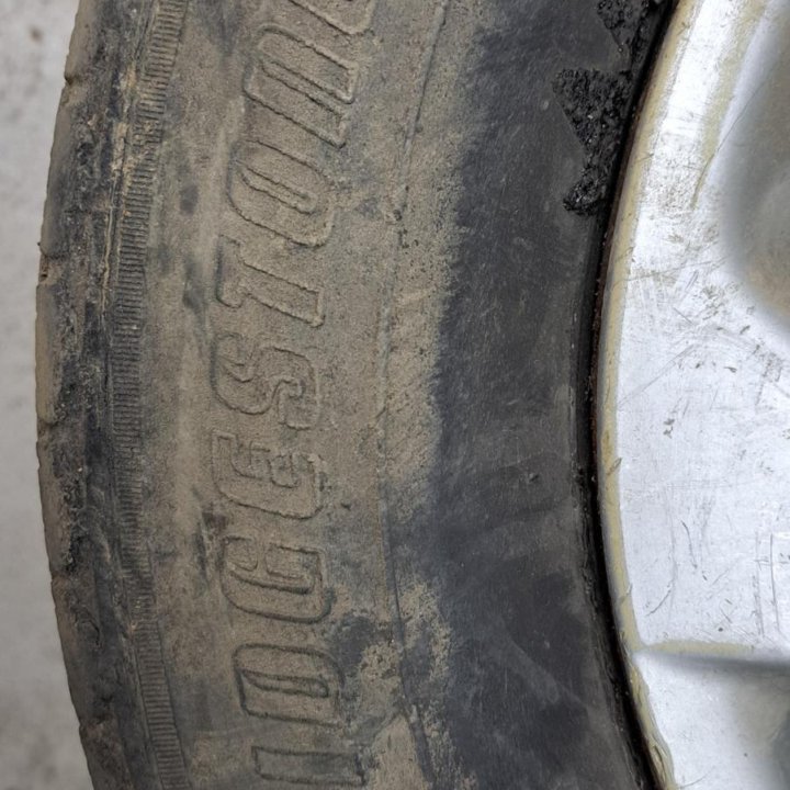 Шины с дисками и колпаками 155/80R13