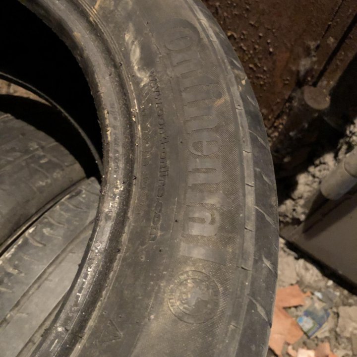 215/55 R17 шины летние Континенталь 4шт