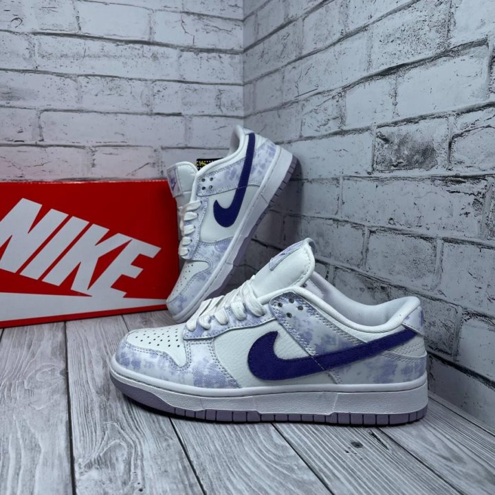 Кроссовки Женские Nike Dunk