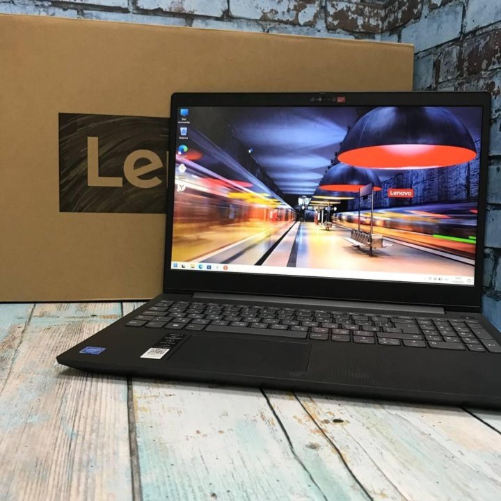 Новый ноутбук Lenovo для работы (816)
