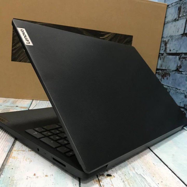 Новый ноутбук Lenovo для работы (816)