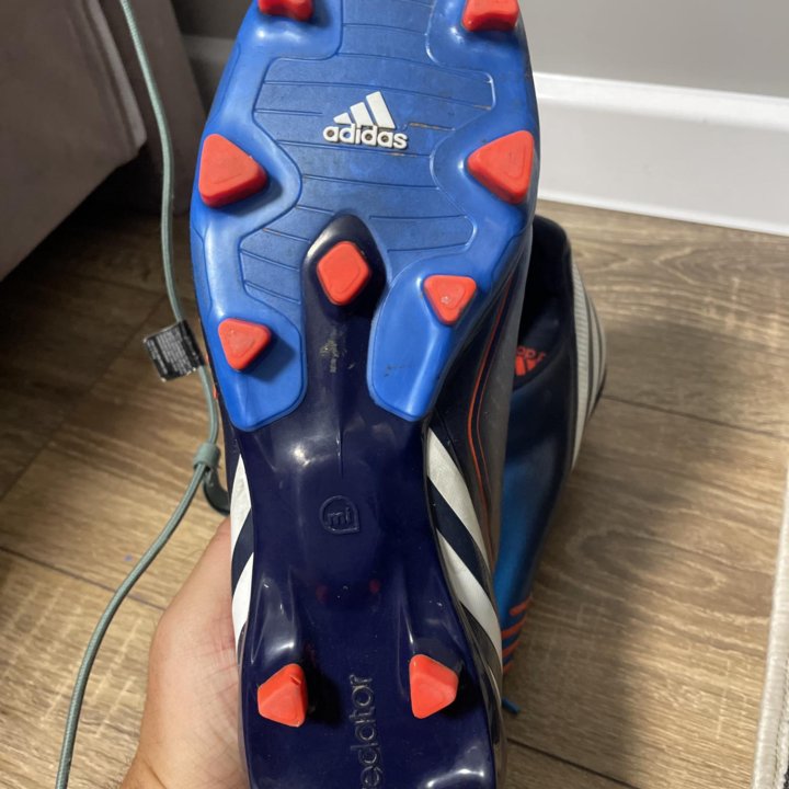 Бутсы adidas predator