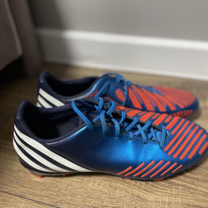 Бутсы adidas predator