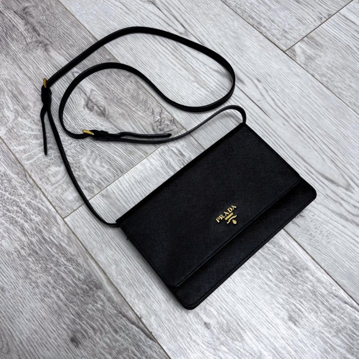 Сумка Prada