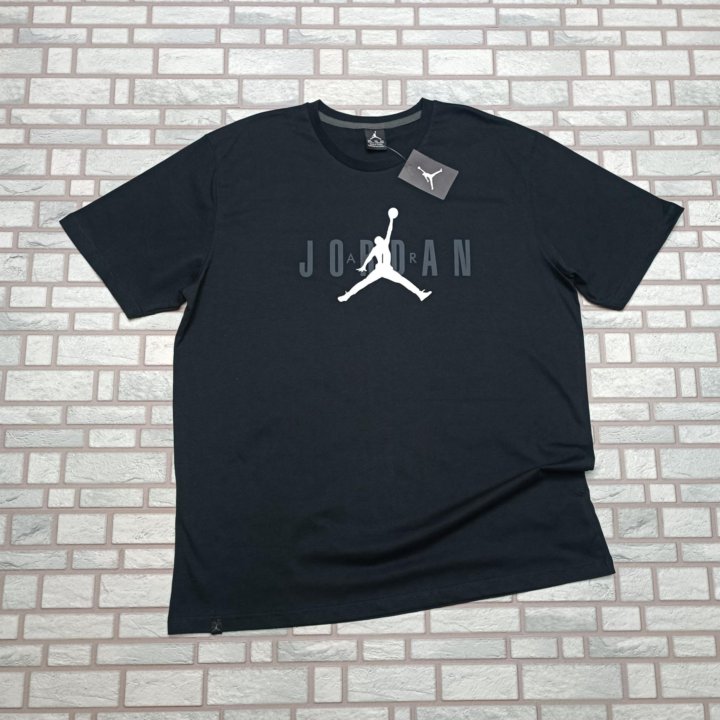 Большая чёрная футболка Nike Jordan