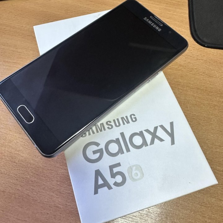 Смартфон Samsung Galaxy A5 (2016) SM-A510F