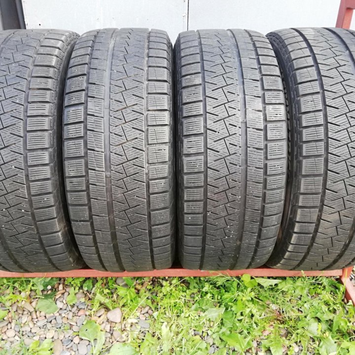 Комплект Pirelli Ice Asimmetrico 235/50 R18