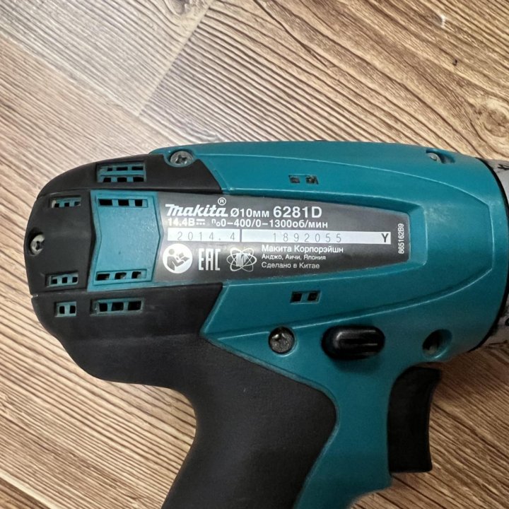 Шуруповерт MAKITA