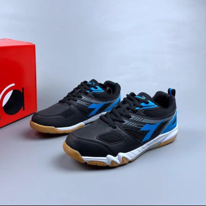 Стильные мужские кроссовки Diadora 42-43 с синим