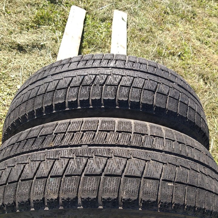 Пара японских шин 175/65R15 Bridgestone