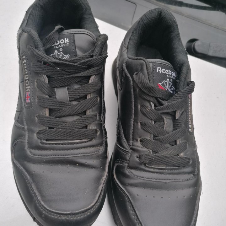 Кроссовки Reebok 37р