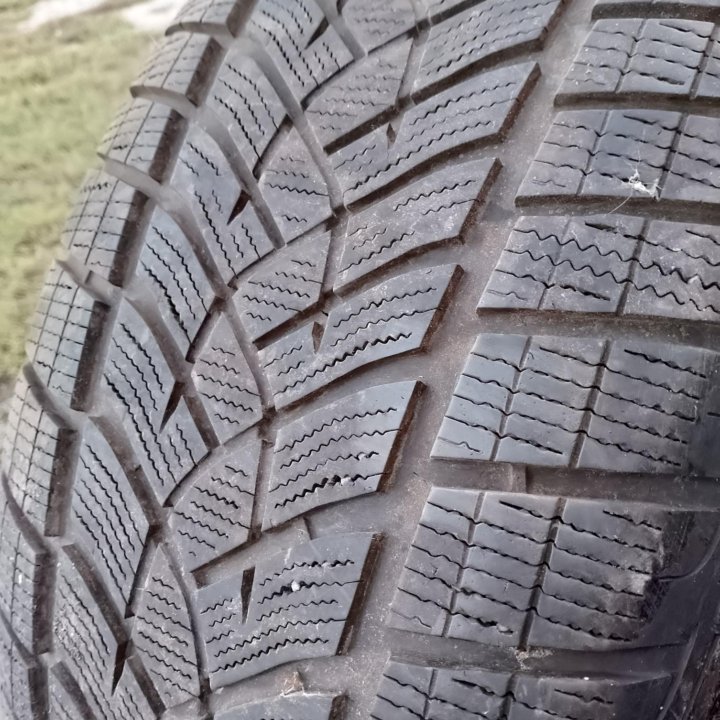 Шины Goodyear UltraGrip Ice SUV 285/60 R18 116