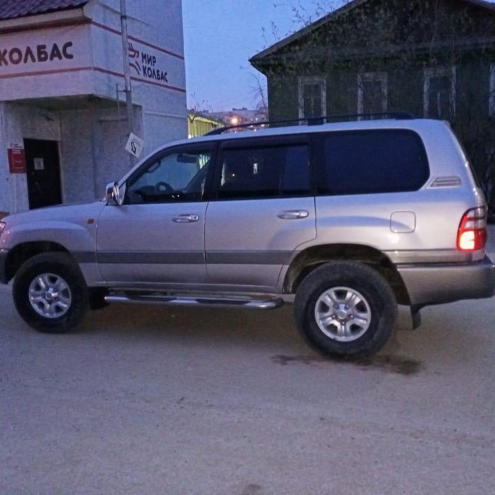 Toyota Land Cruiser, 1999