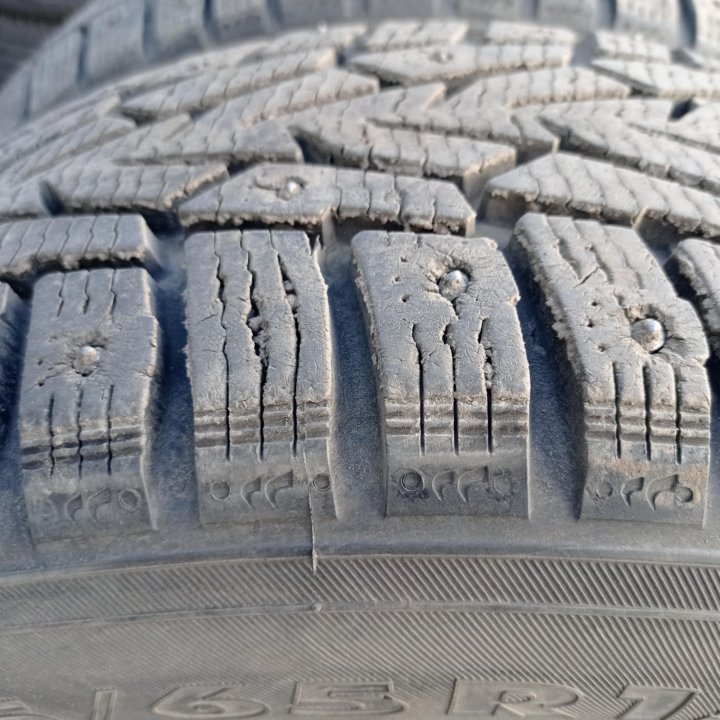 195/65 R15 Nordman 7