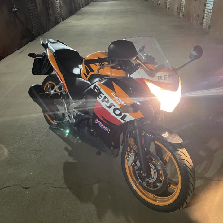 Honda CBR250R