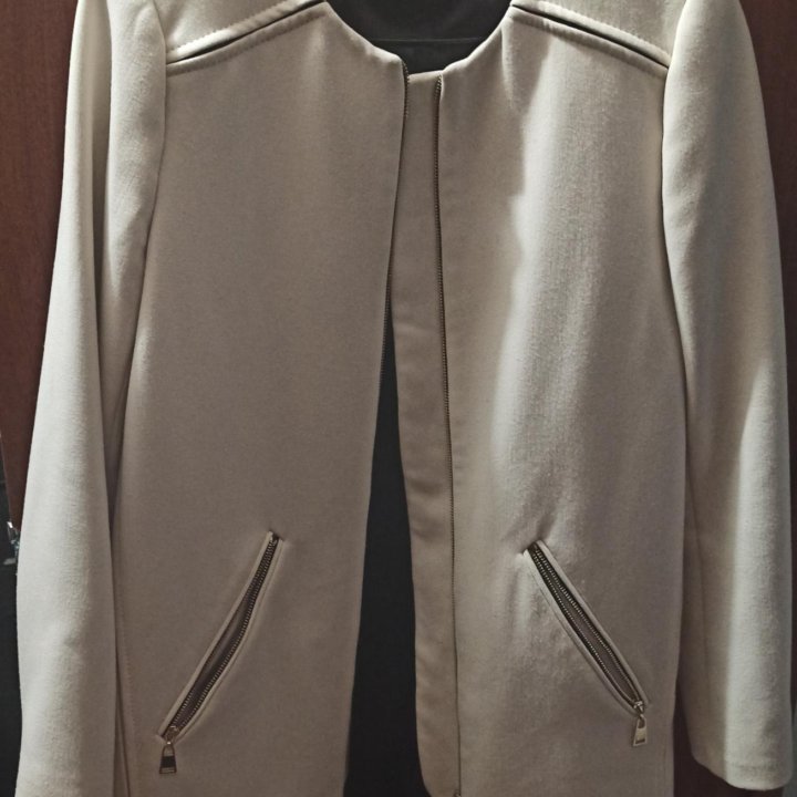 Женское пальто Zara 42- 44