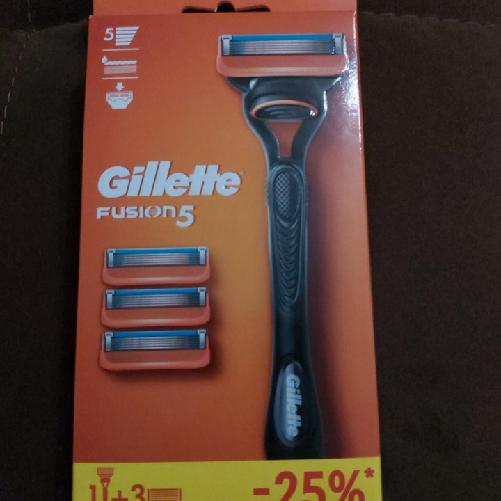 Станок Gillette Fusion 5 (4-кассеты) Оригинал.