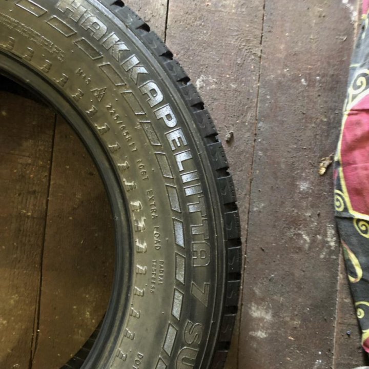 Шины 225/65R17 зимние 2шт.