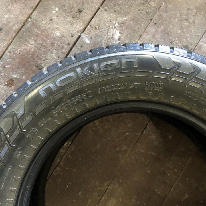 Шины 225/65R17 зимние 2шт.