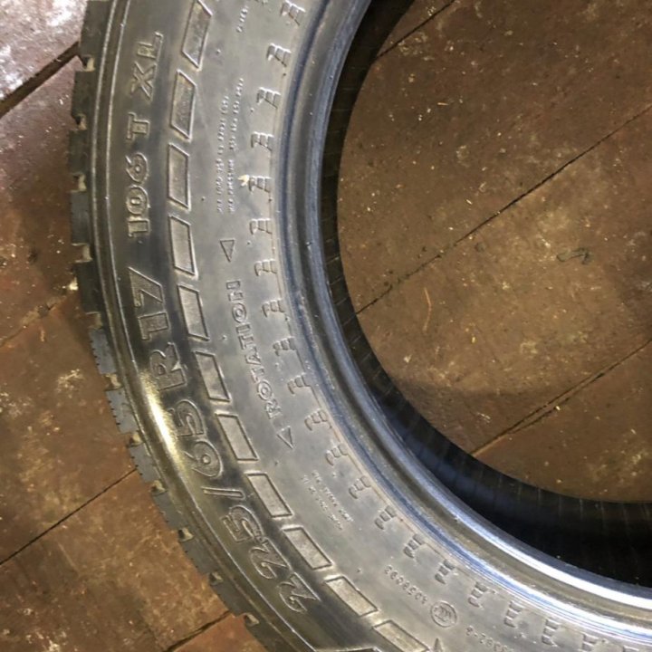 Шины 225/65R17 зимние 2шт.