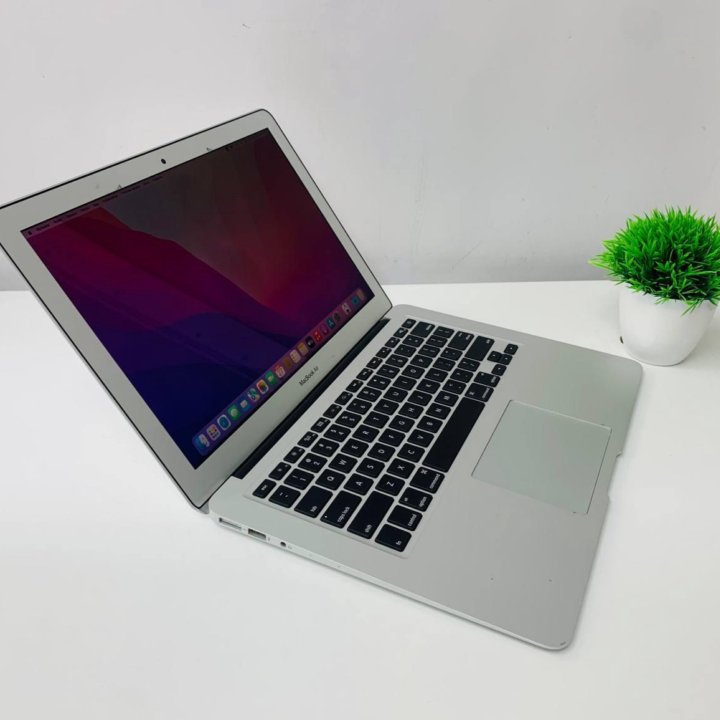 Apple MacBook Air 13 2017. i5/RAM 8GB/128GB SSD