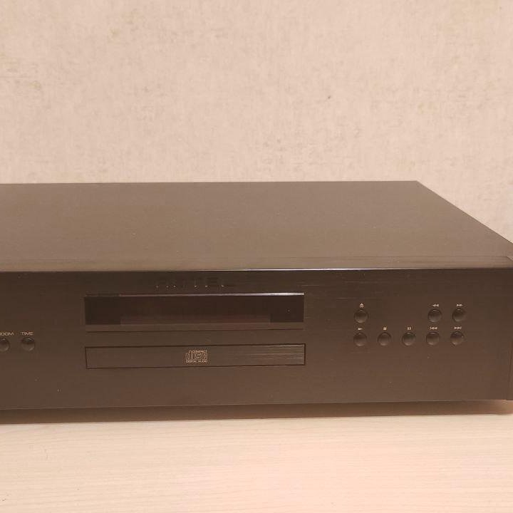 CD-проигрыватель Rotel RCD-1572 MKII