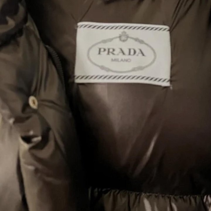 Prada новый пуховик оригинал